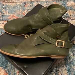 House of Harlow Hollie leather booties - olive